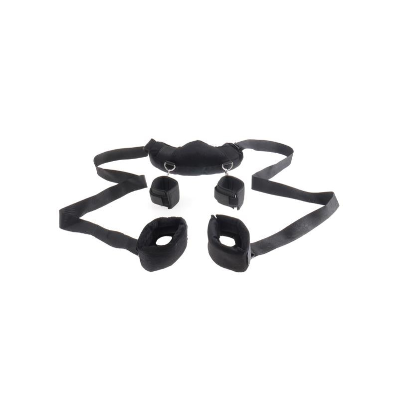 FETISH FANTASY SERIES position de maître de la série fetish fantasy avec menottes