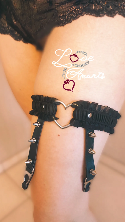 Jarretière avec cœur et volants en cuir végan - Taille unique