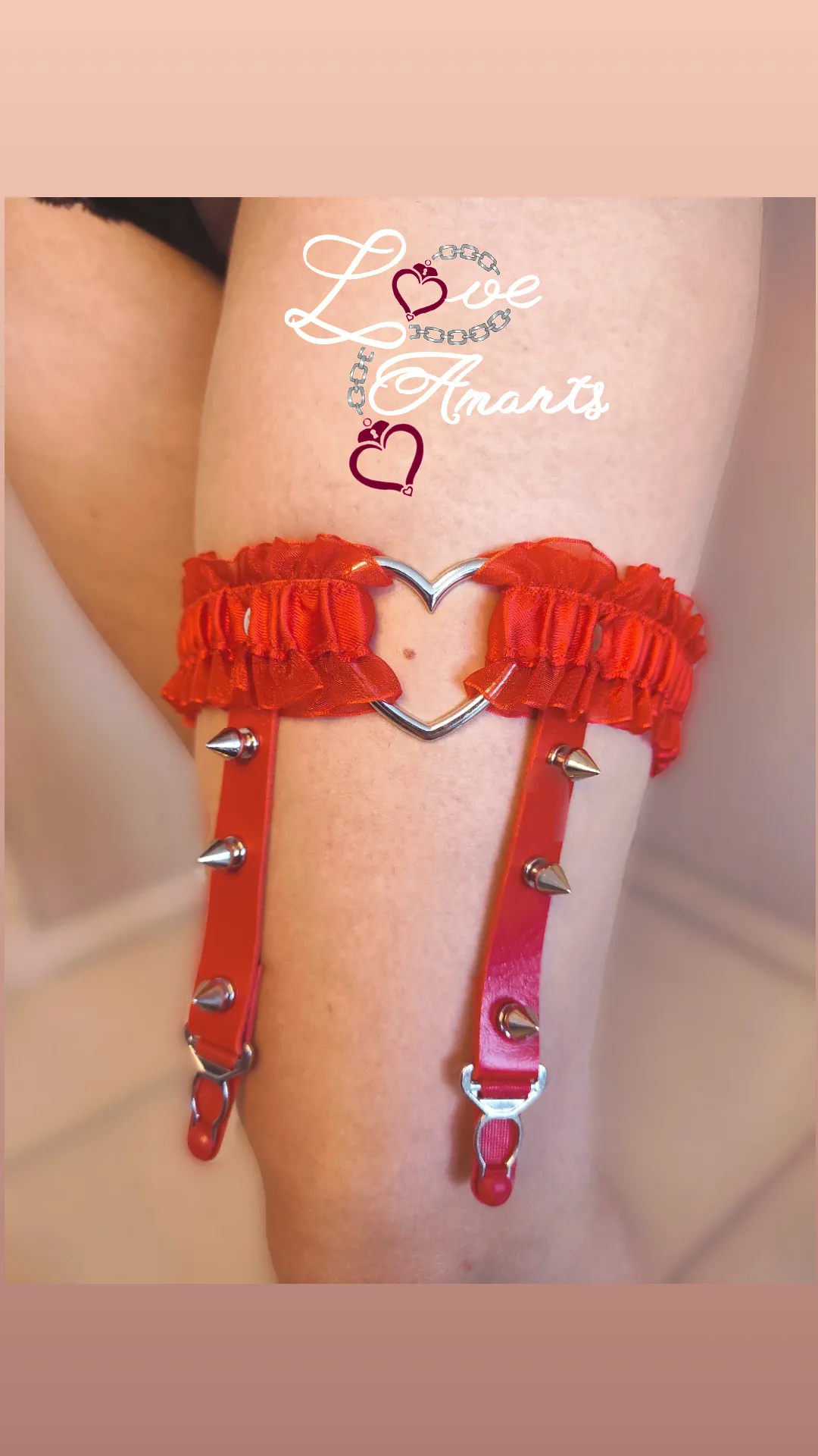 Jarretière avec cœur et volants en cuir végan - Taille unique