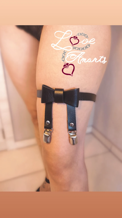 Jarretière avec noeud papillon en cuir végan - Taille unique